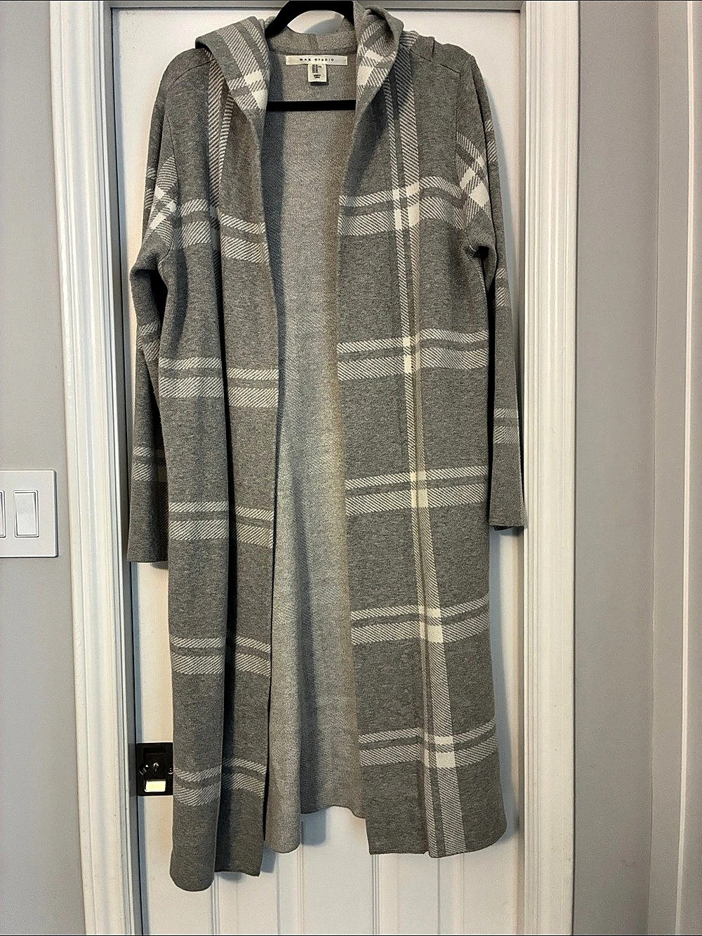 Max Studio Plaid Hooded Cardigan Gray & White XL